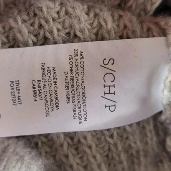 CAbi Nip Sweater With a long shawl extending from hand to shoulder 69×28 - Picture 9 of 12